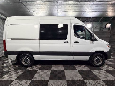 Used 2020 Mercedes-Benz Sprinter 2500 image 9
