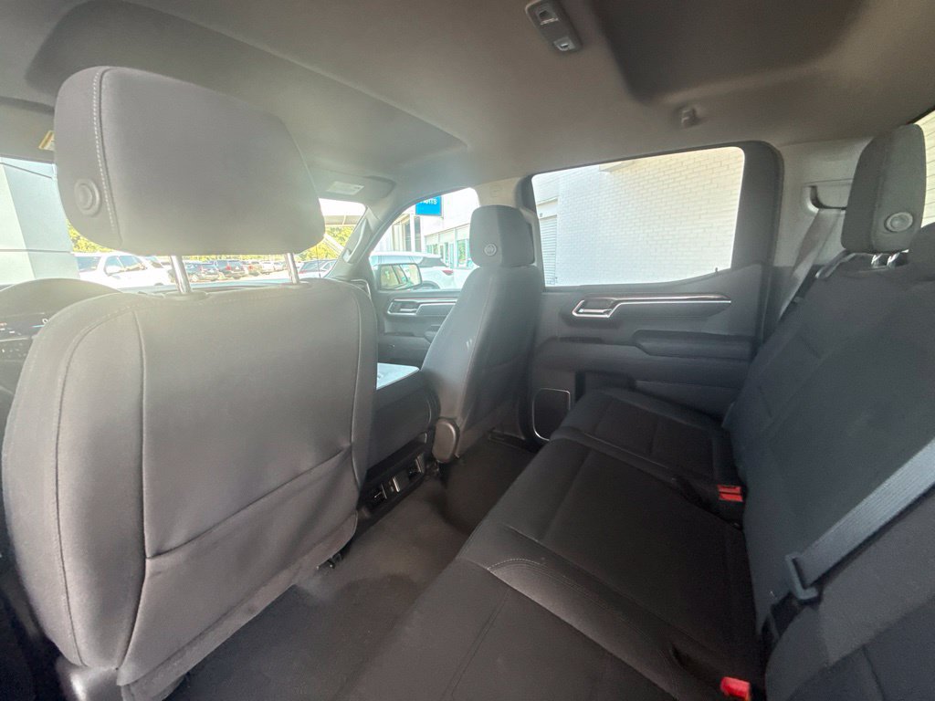 Used 2025 Chevrolet Silverado 1500 LT AWD/4WD image 45