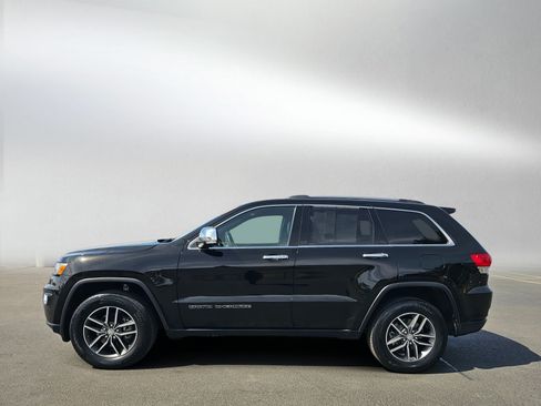 Used 2018 Jeep Grand Cherokee Limited AWD/4WD image 2