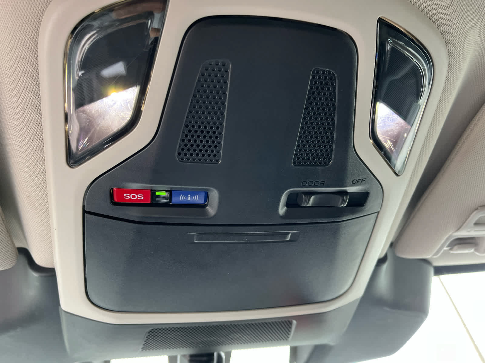 Used 2025 Subaru Outback Premium AWD/4WD image 19
