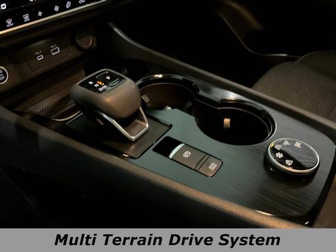 Used 2022 Nissan Rogue SV image 18