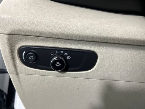 Used 2023 Buick Envision Preferred image 18