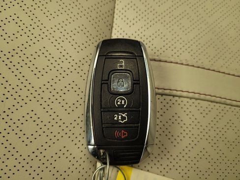 Used 2018 Lincoln MKX Black Label w/ Driver Assistance Package image 32