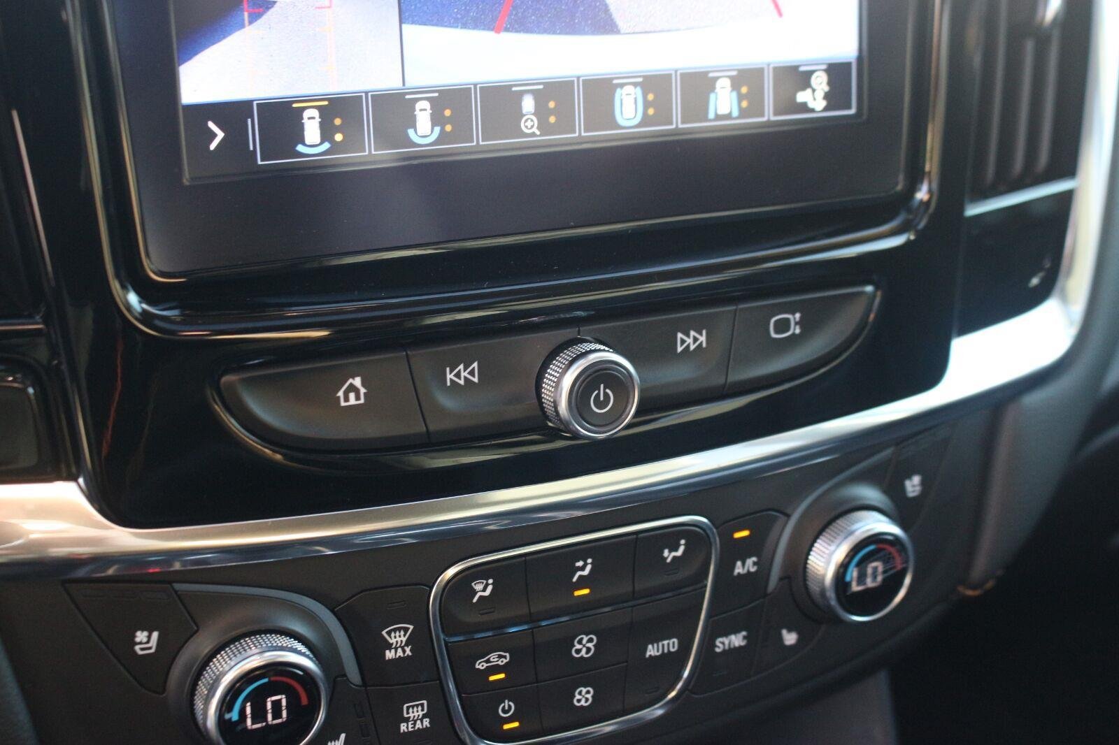 Used 2021 Chevrolet Traverse Premier w/ Redline Edition FWD image 26