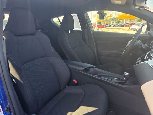 Used 2019 Toyota C-HR LE image 8