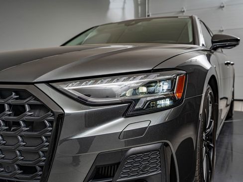 Used 2022 Audi S8 AWD/4WD image 13