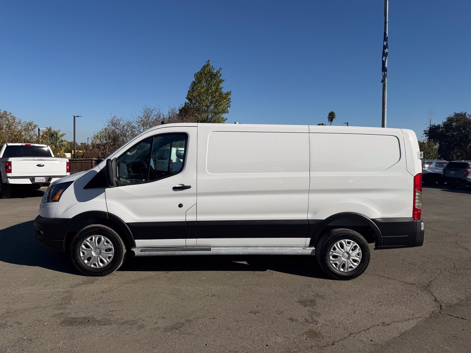 Used 2025 Ford Transit 250 Low Roof w/ Exterior Upgrade Package RWD image 2