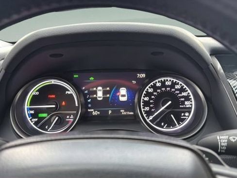 Used 2022 Toyota Camry XSE w/ Navigation Upgrade Package FWD image 12