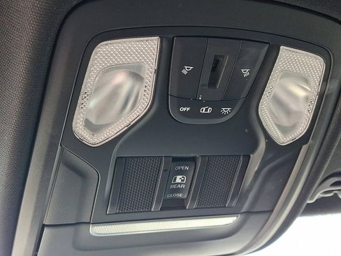 Used 2019 RAM 1500 Big Horn image 32