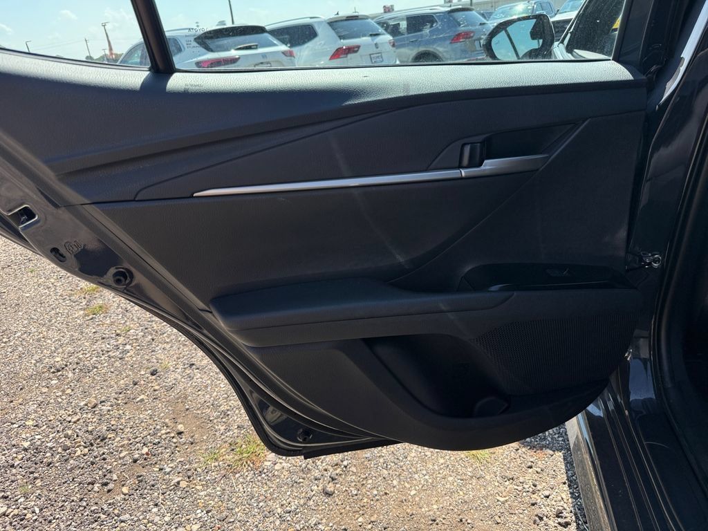Used 2026 Toyota Camry SE FWD image 35