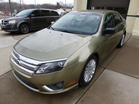 Used 2012 Ford Fusion Hybrid image 4