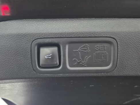 Used 2019 Ford Expedition Limited w/ Equipment Group 303A image 9