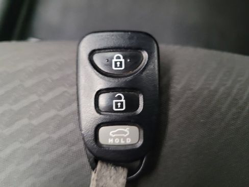 Used 2016 Hyundai Elantra SE image 32