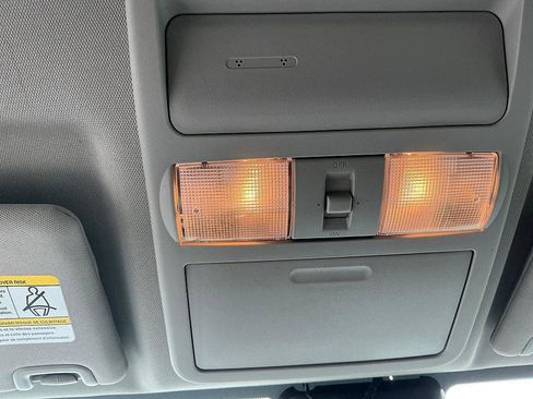 Used 2024 Nissan Frontier SV w/ Technology Package image 21