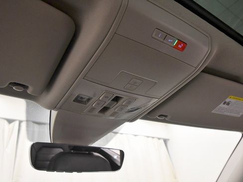 Used 2023 Volkswagen Atlas SEL Premium image 29