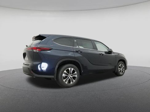 New 2026 Toyota Highlander XLE AWD/4WD image 25