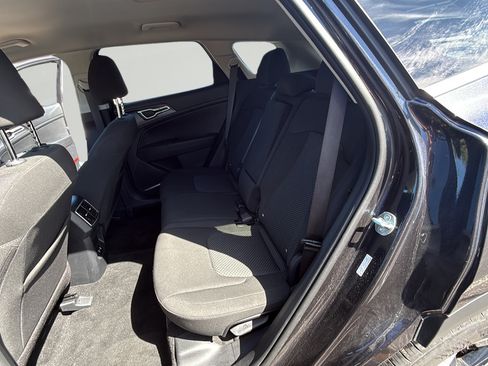 Used 2026 Kia Sportage LX FWD image 33