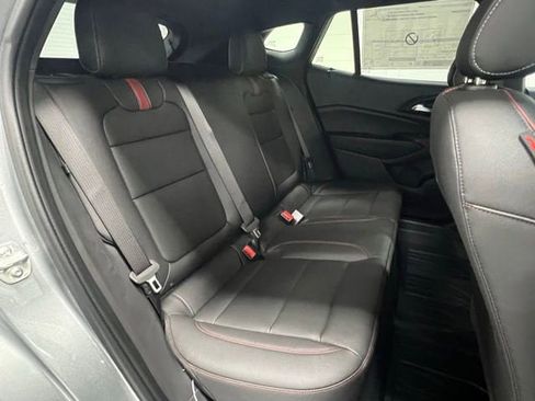 New 2026 Chevrolet Trax RS w/ Sunroof Package FWD image 21