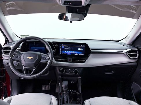 Used 2024 Chevrolet TrailBlazer LS w/ LS Convenience Package FWD image 24