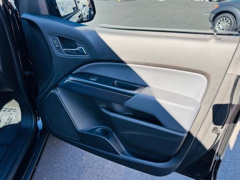 Used 2019 Chevrolet Colorado Z71 image 37