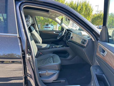 New 2026 Volkswagen Atlas SE FWD image 41