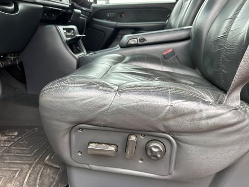 Used 2001 Chevrolet Silverado 2500 LT RWD image 27