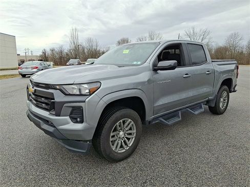 Used 2023 Chevrolet Colorado LT w/ LT Convenience Package II image 6