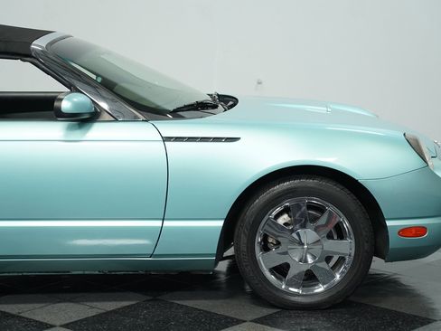 Used 2002 Ford Thunderbird image 27