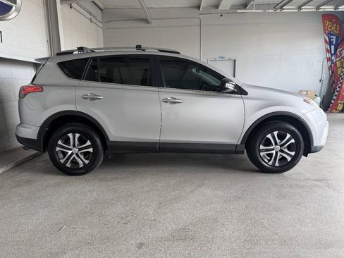 Used 2017 Toyota RAV4 LE w/ Carpet Mat Package AWD/4WD image 7