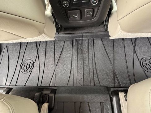Used 2019 Buick Enclave Essence FWD image 75
