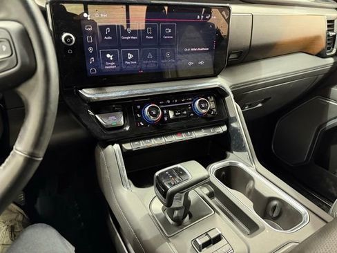 Certified 2025 GMC Sierra 1500 Denali image 21