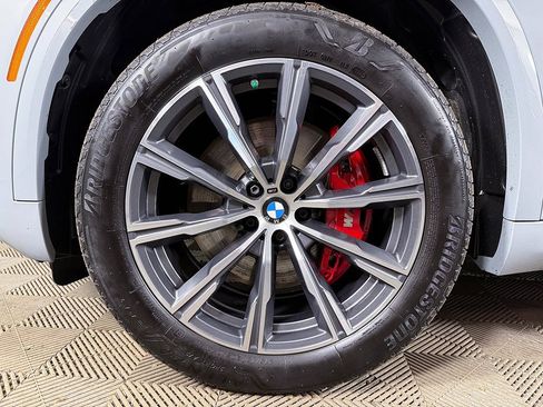 Used 2024 BMW X5 xDrive40i w/ M Sport Package image 22