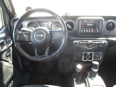 Used 2023 Jeep Wrangler Unlimited Sport AWD/4WD image 9