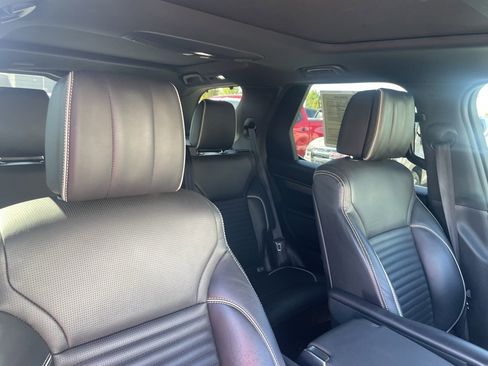 Used 2020 Land Rover Discovery HSE Luxury image 30
