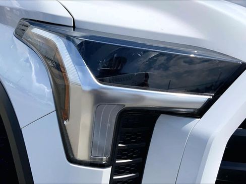 Used 2023 Toyota Tundra SR5 AWD/4WD image 27