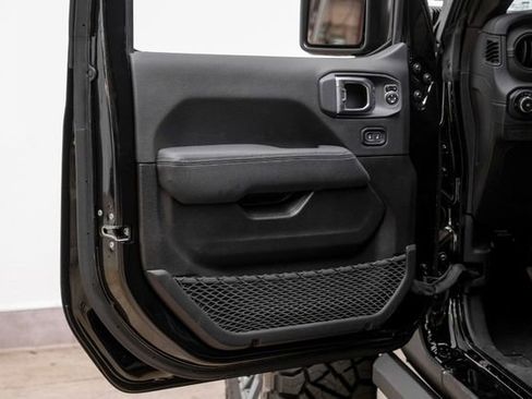 Used 2024 Jeep Wrangler Unlimited Rubicon 392 image 91