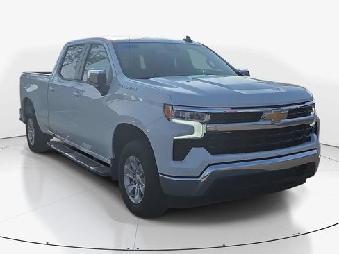 Used 2023 Chevrolet Silverado 1500 LT w/ Convenience Package II AWD/4WD image 4