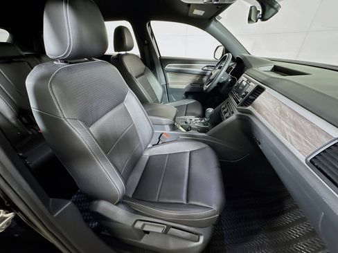 Used 2023 Volkswagen Atlas Cross Sport SE image 27