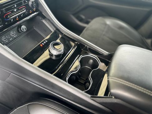 Used 2023 Jeep Grand Cherokee Altitude image 31