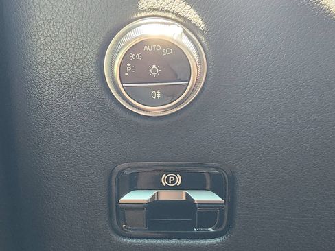 Used 2023 Mercedes-Benz GLC 300 image 25