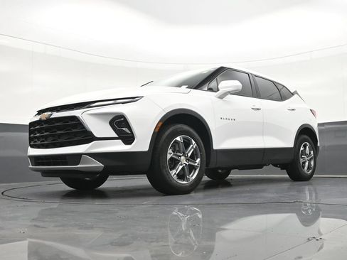 Used 2024 Chevrolet Blazer LT FWD image 24