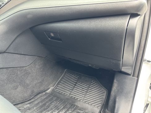 Used 2019 Toyota Camry SE FWD image 27