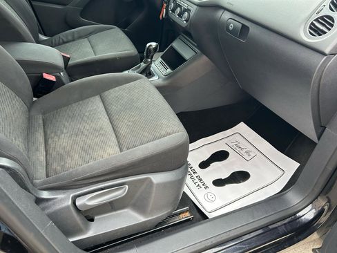 Used 2012 Volkswagen Tiguan S FWD image 12