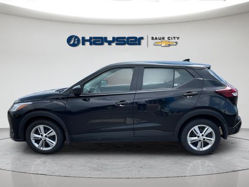 Used 2024 Nissan Kicks S FWD image 4