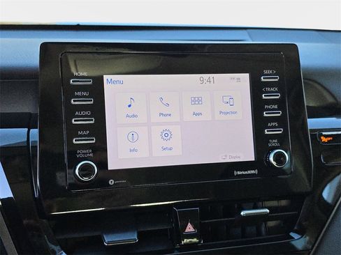 Used 2024 Toyota Camry SE image 27