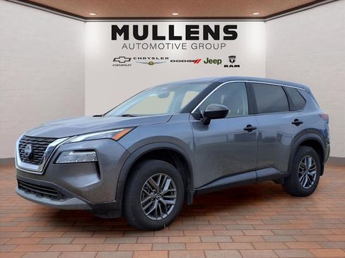 Used 2023 Nissan Rogue S image 1