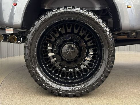 Used 2026 Ford F450 Platinum w/ FX4 Off-Road Package AWD/4WD image 11