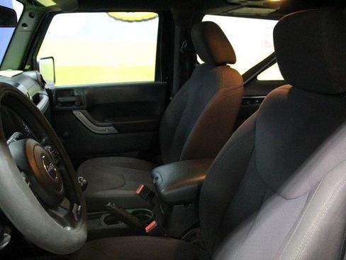 Used 2015 Jeep Wrangler Sport image 16