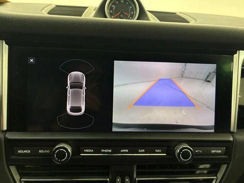 Used 2019 Porsche Macan AWD/4WD image 27