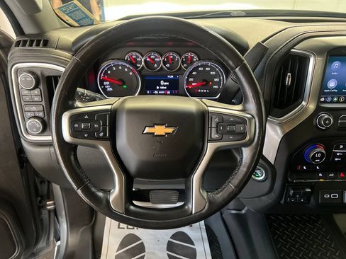 Used 2021 Chevrolet Silverado 1500 LT AWD/4WD image 23